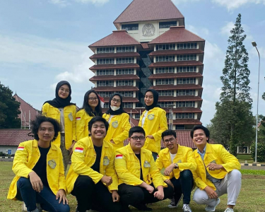 Jas almamater ui