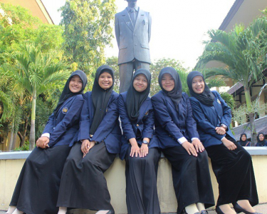 Jas almamater unesa